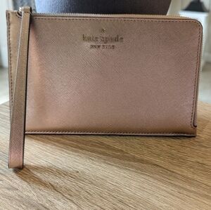 Kate Spade Lucy Wristlet
